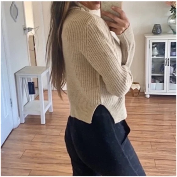🪞 NWT high neck cozy long sleeve knit sweater women’s size small - Picture 3 of 4